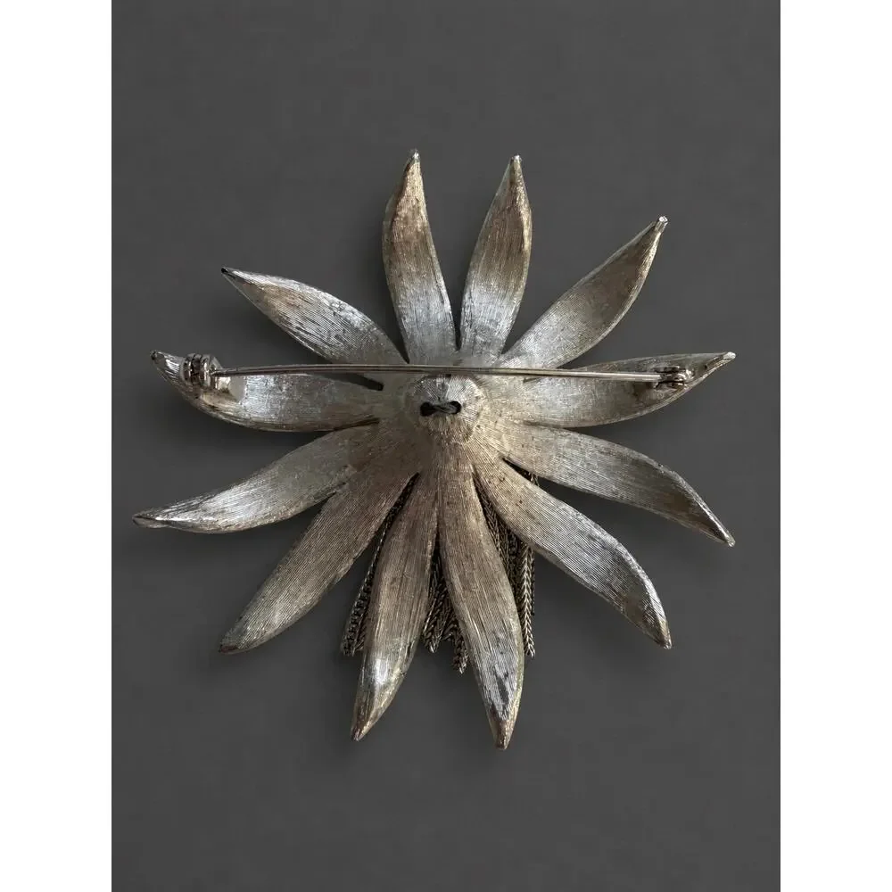 Vintage jewelry Silver Brooch Grandma Classic 1950s Glam